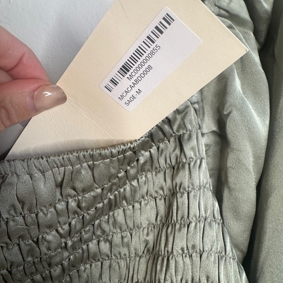 Micas Elegant Olive Green Women's Top - Picture 6 of 7